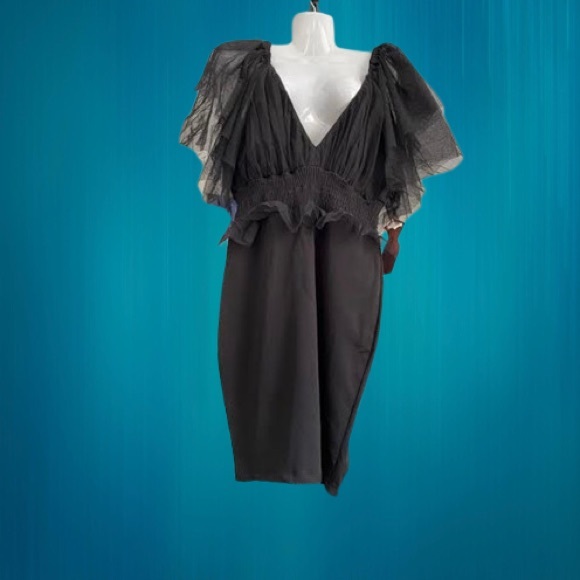 Similar to Kelly Clarkson’s Dress. Jrs. Little Black Dress - Picture 9 of 16